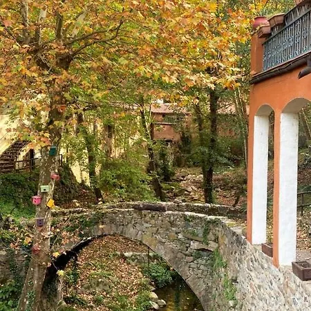Holiday home River House_casa Junto Al Rio